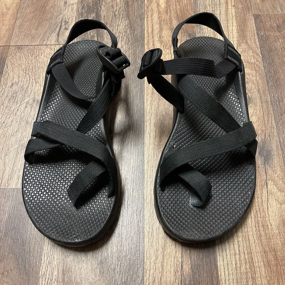 Chaco Men's Z/2 Classic Sandals Size 11 Black Hiking Adjustable Strap Outdoors